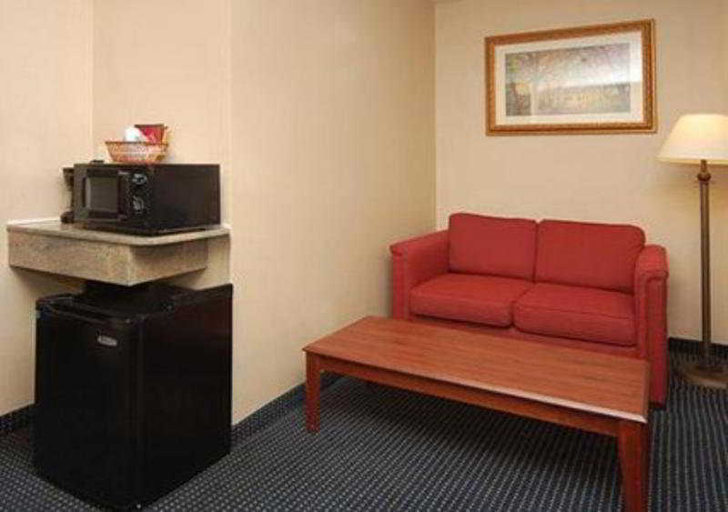Comfort Suites Кловис Экстерьер фото